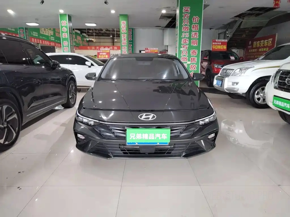 HYUNDAI ELANTRA