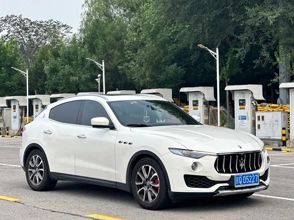 MASERATI LEVANTE
