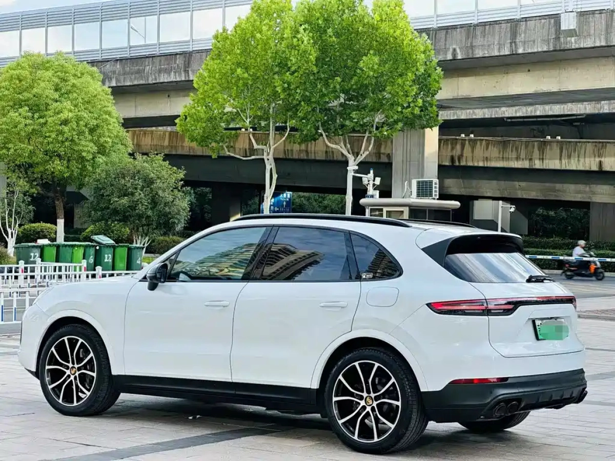 PORSCHE CAYENNE NEW ENERGY