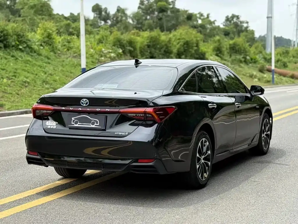 TOYOTA AVALON