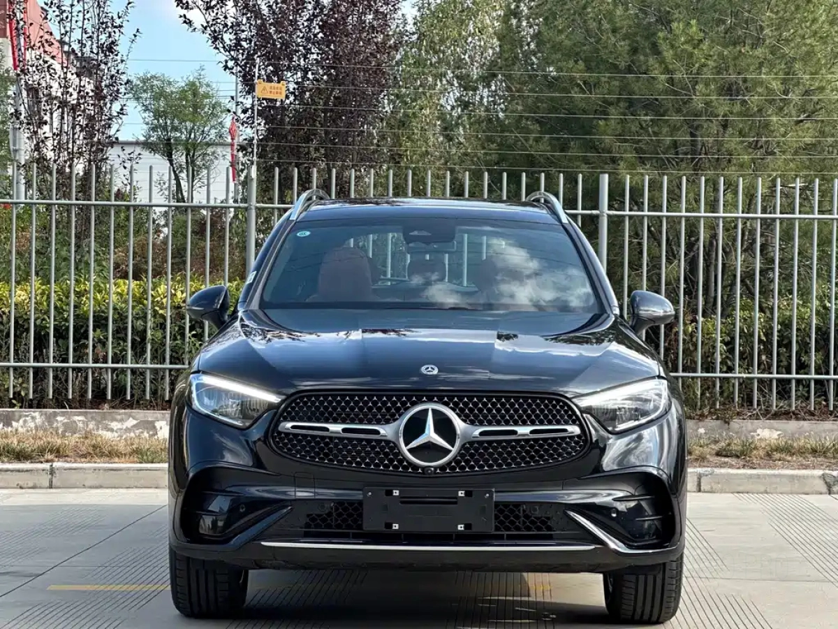 MERCEDES BENZ GLC
