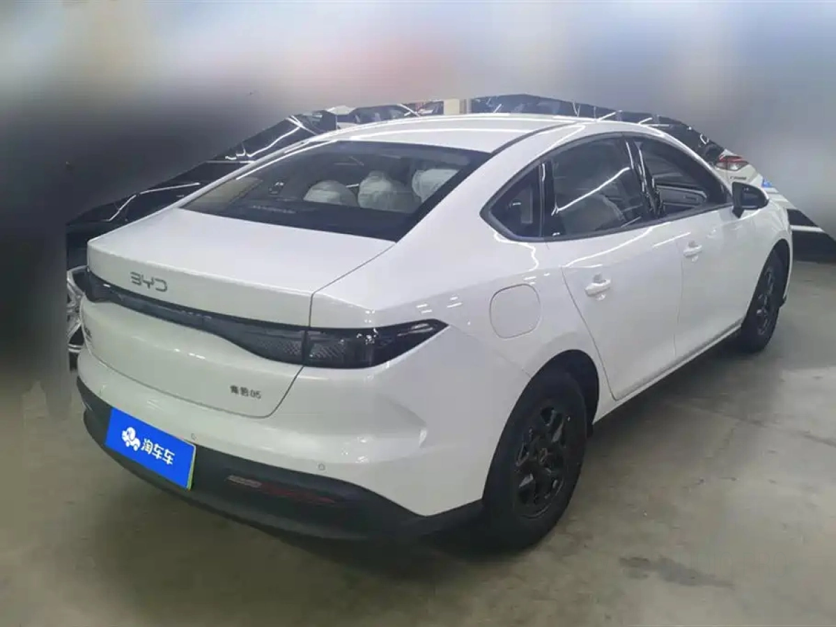 BYD SEAL 05 DM-I
