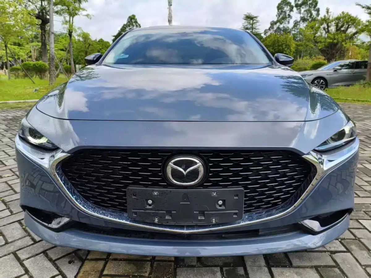 MAZDA 3 AXELA