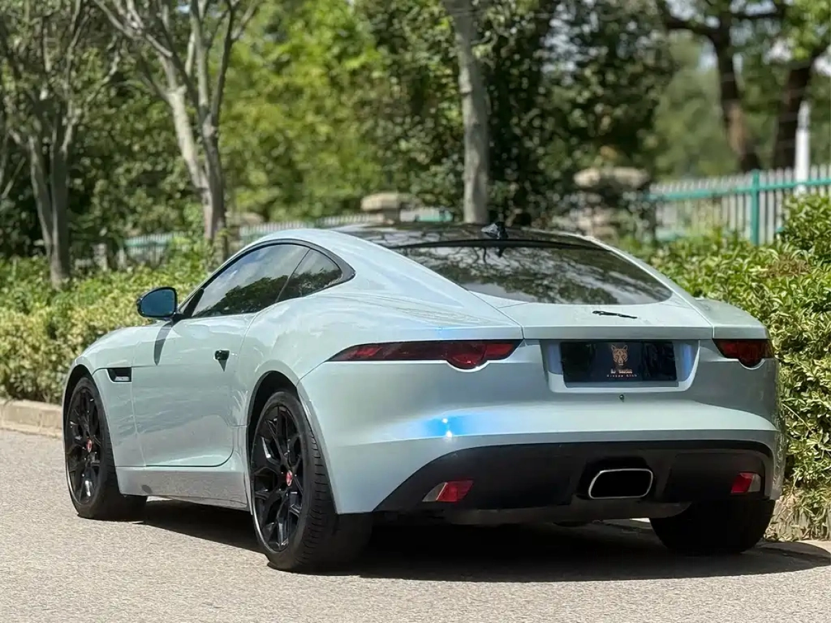 JAGUAR F-TYPE
