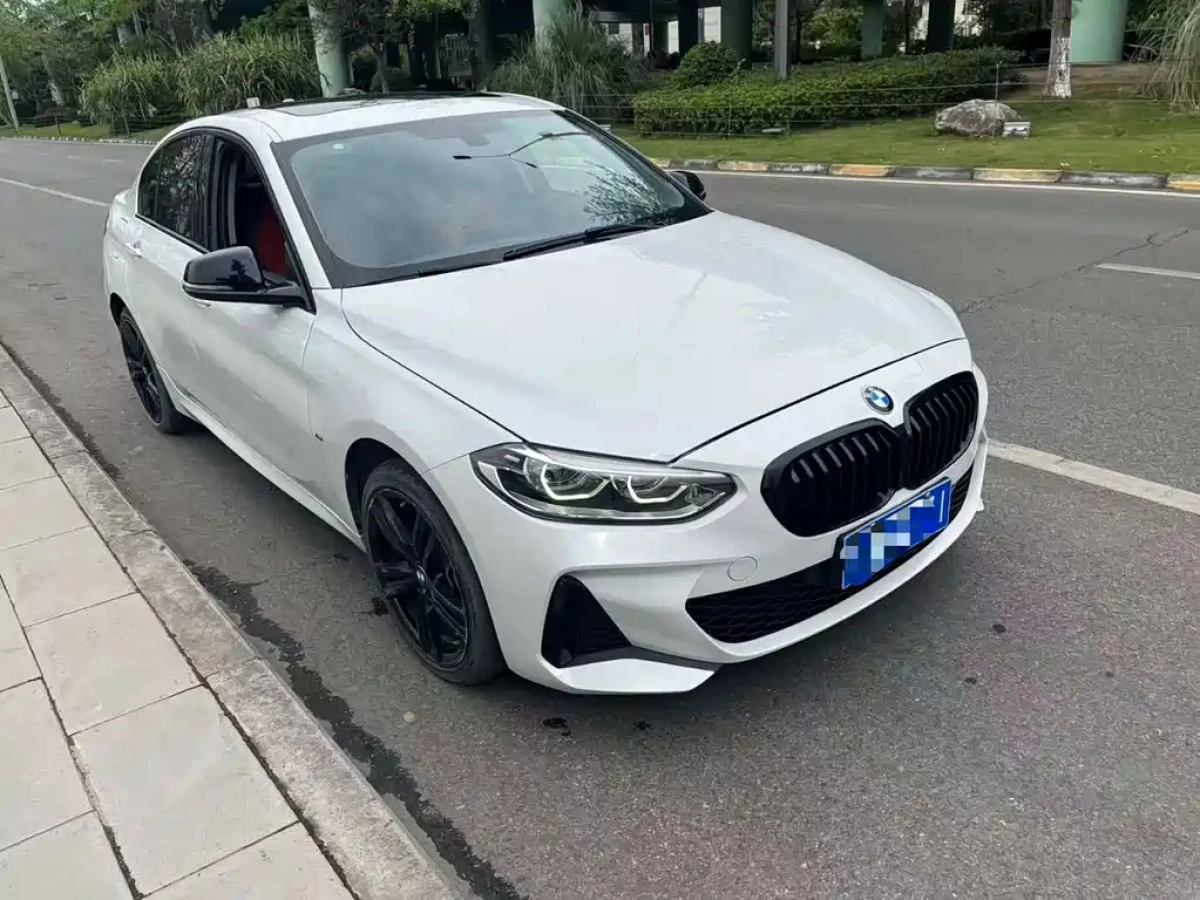 BMW 1-SERIES
