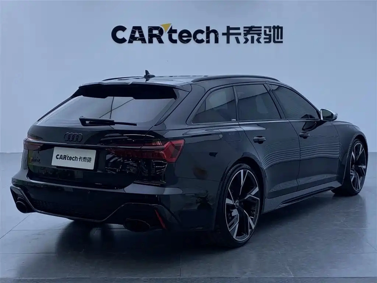 AUDI RS 6