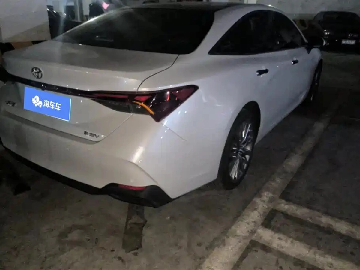 TOYOTA AVALON