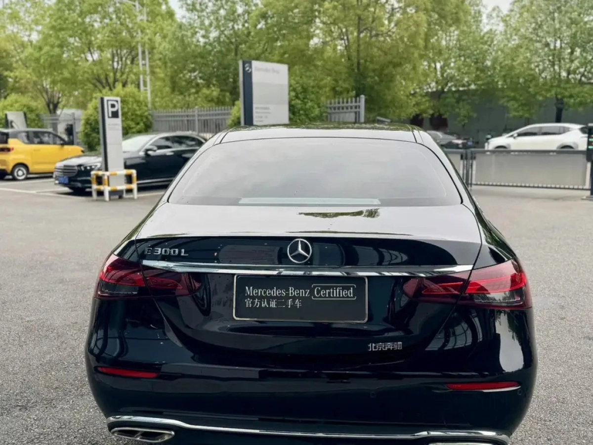 MERCEDES BENZ E-CLASS