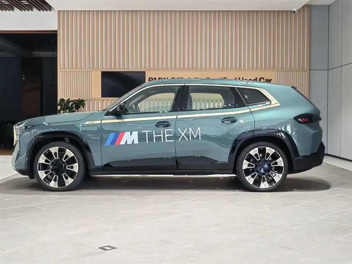 BMW XM