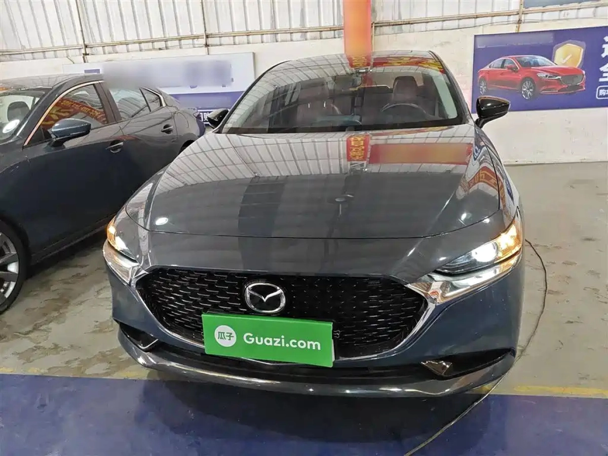 MAZDA 3 AXELA