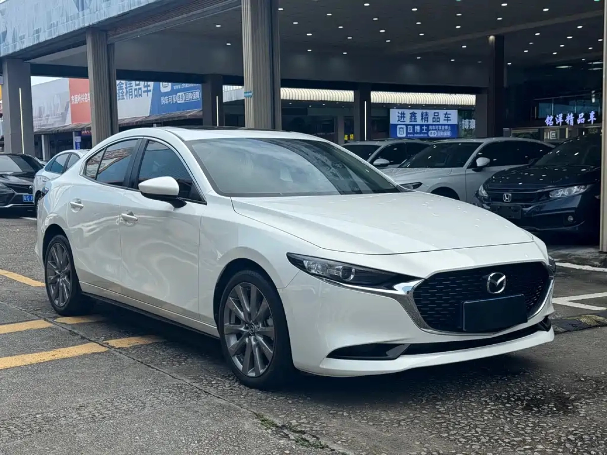 MAZDA 3 AXELA