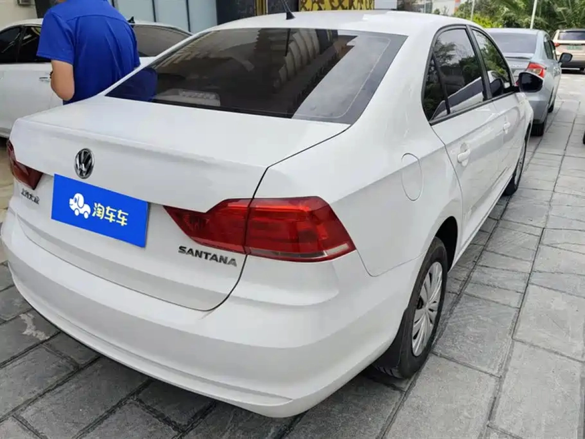 VOLKSWAGEN SANTANA