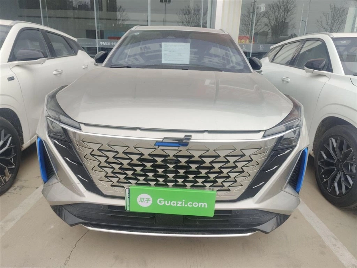 CHANGAN OSHAN Z6 NEW ENERGY