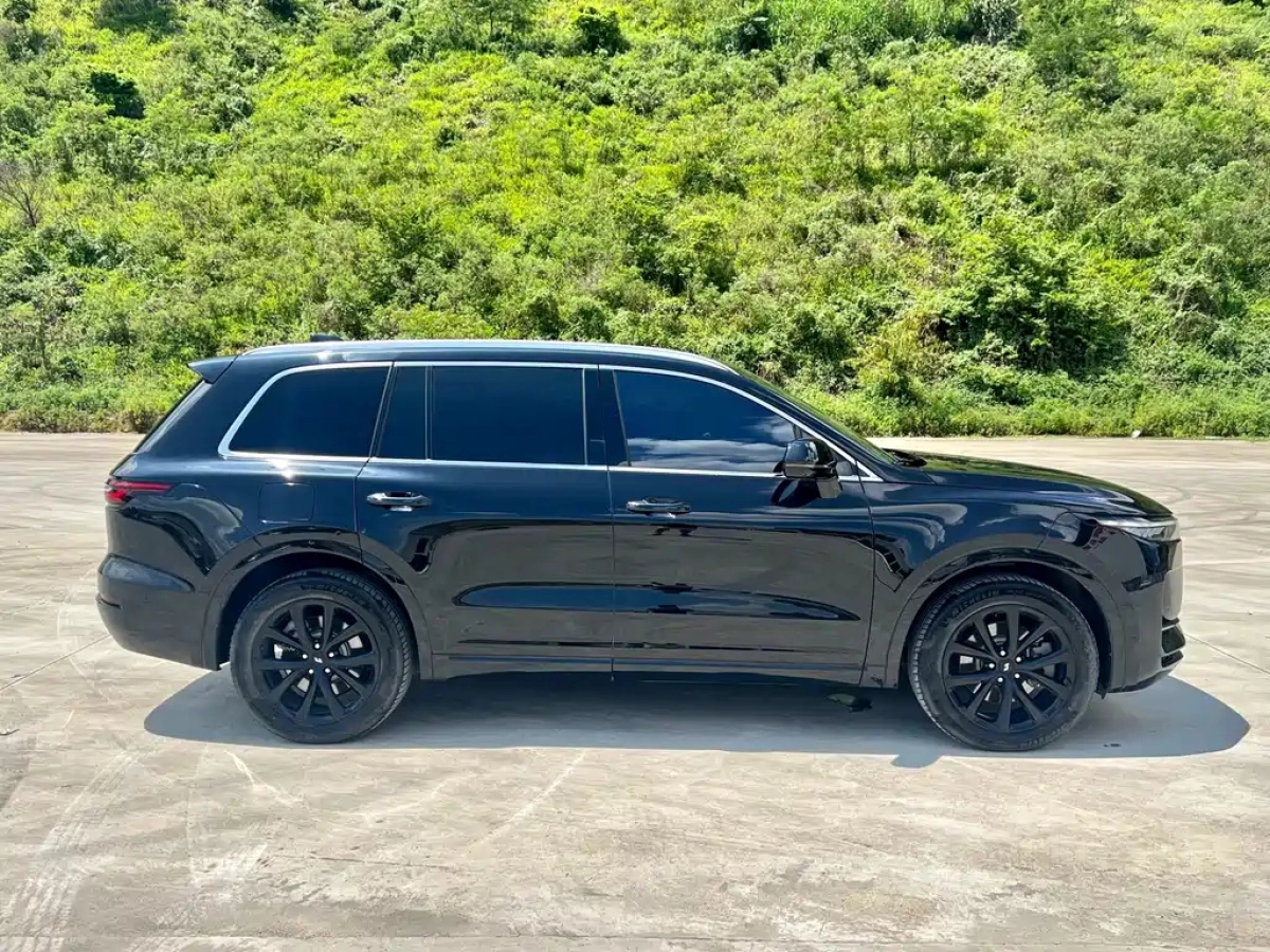 LI AUTO ONE