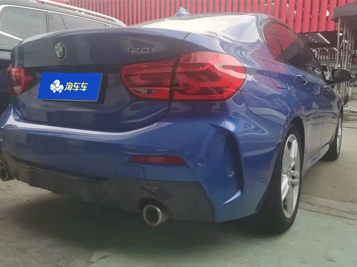 BMW 1-SERIES