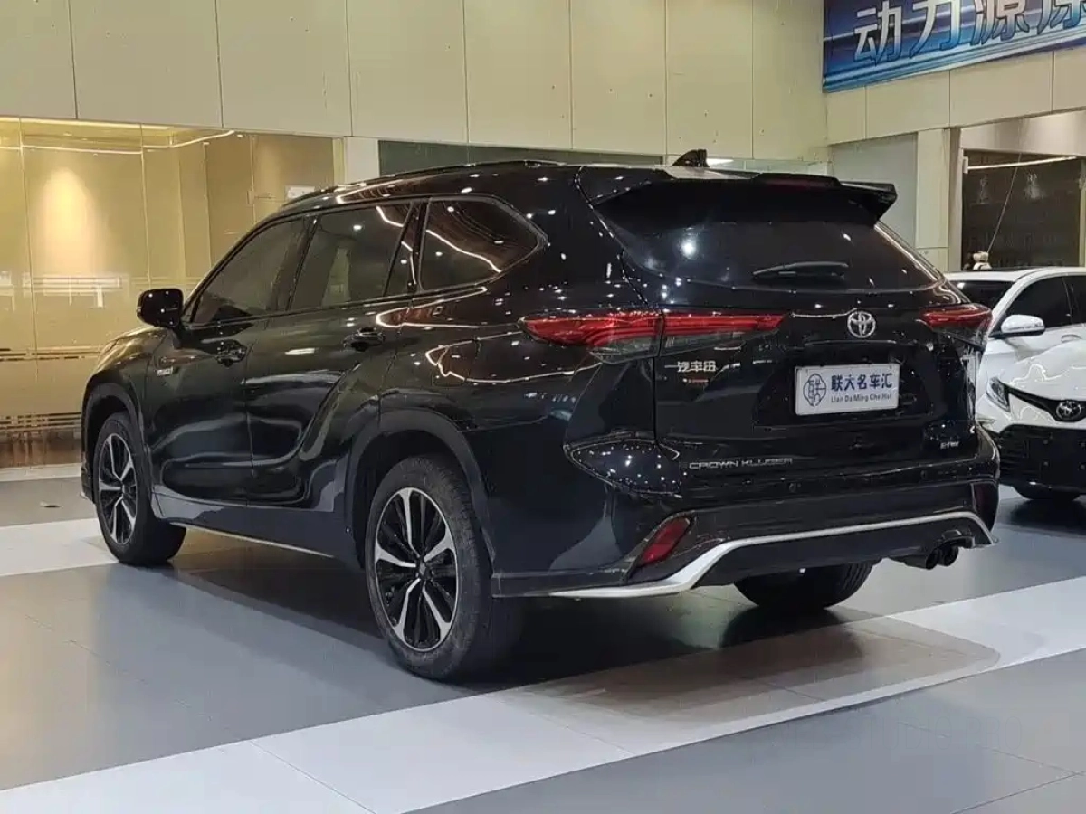 TOYOTA CROWN LUFANG