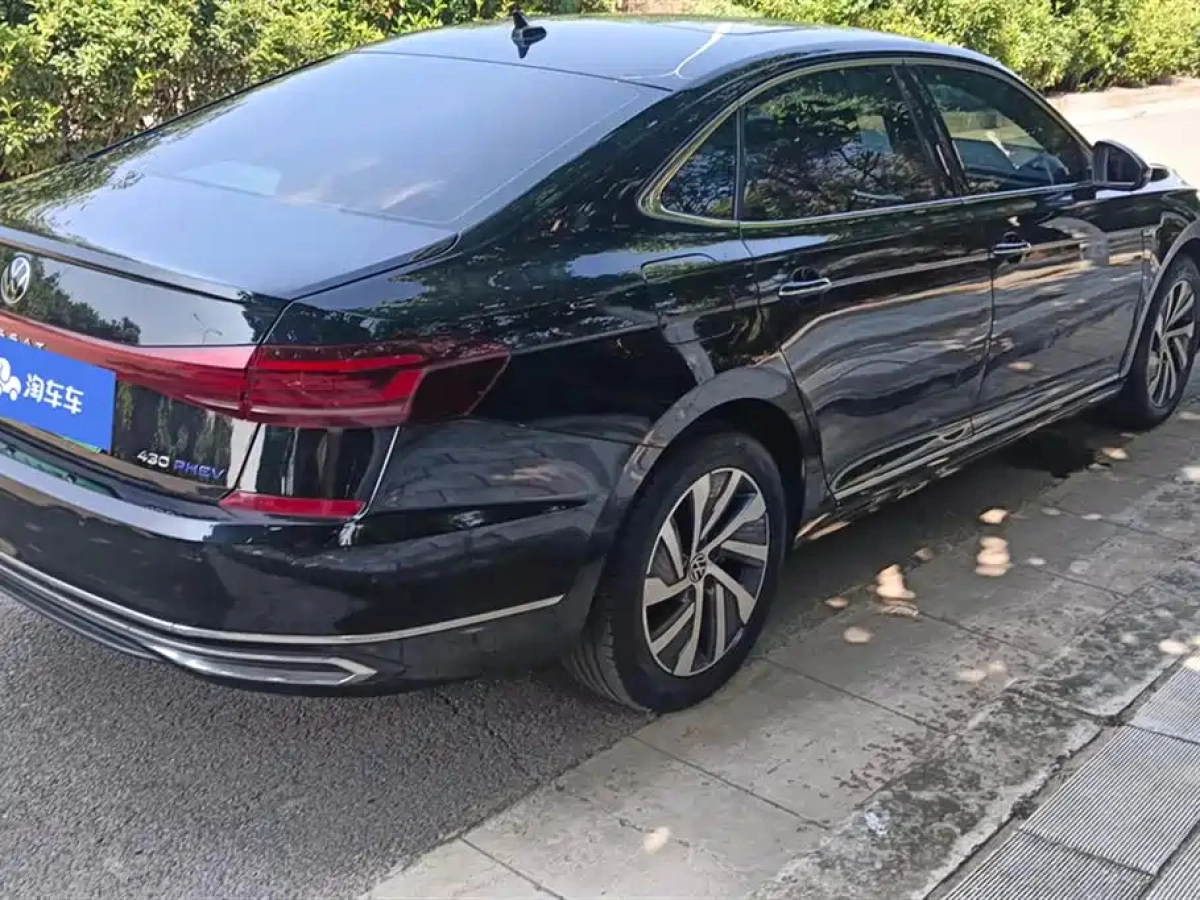 VOLKSWAGEN PASSAT NEW ENERGY