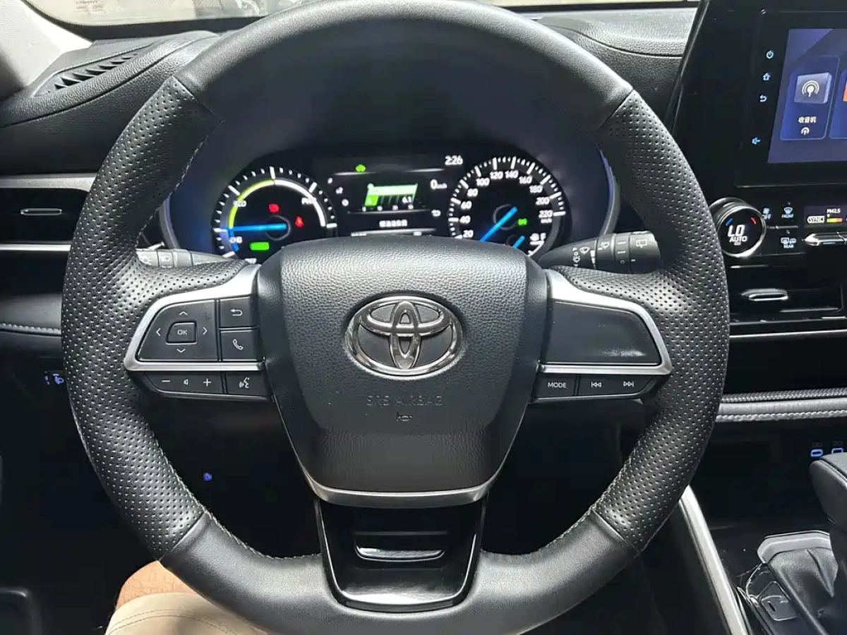 TOYOTA HIGHLANDER