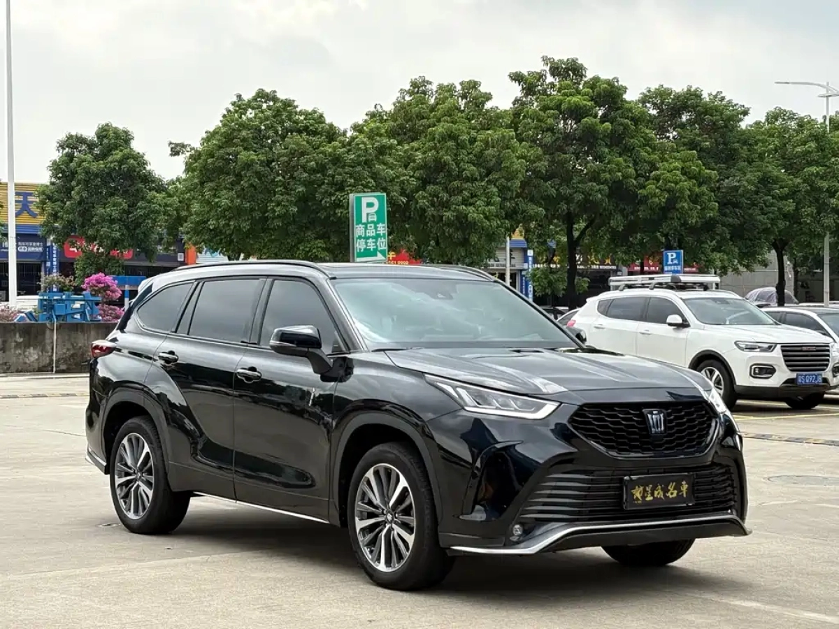 TOYOTA CROWN LUFANG