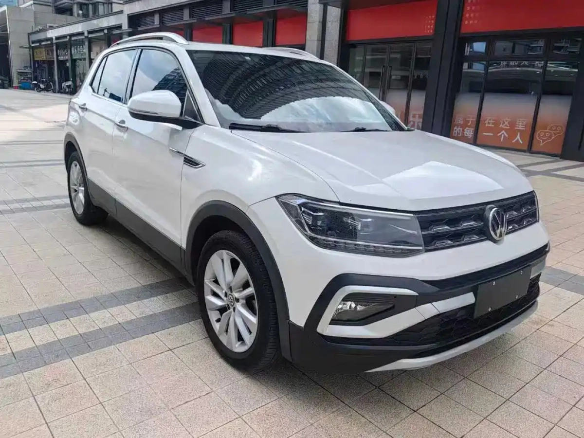VOLKSWAGEN T-CROSS