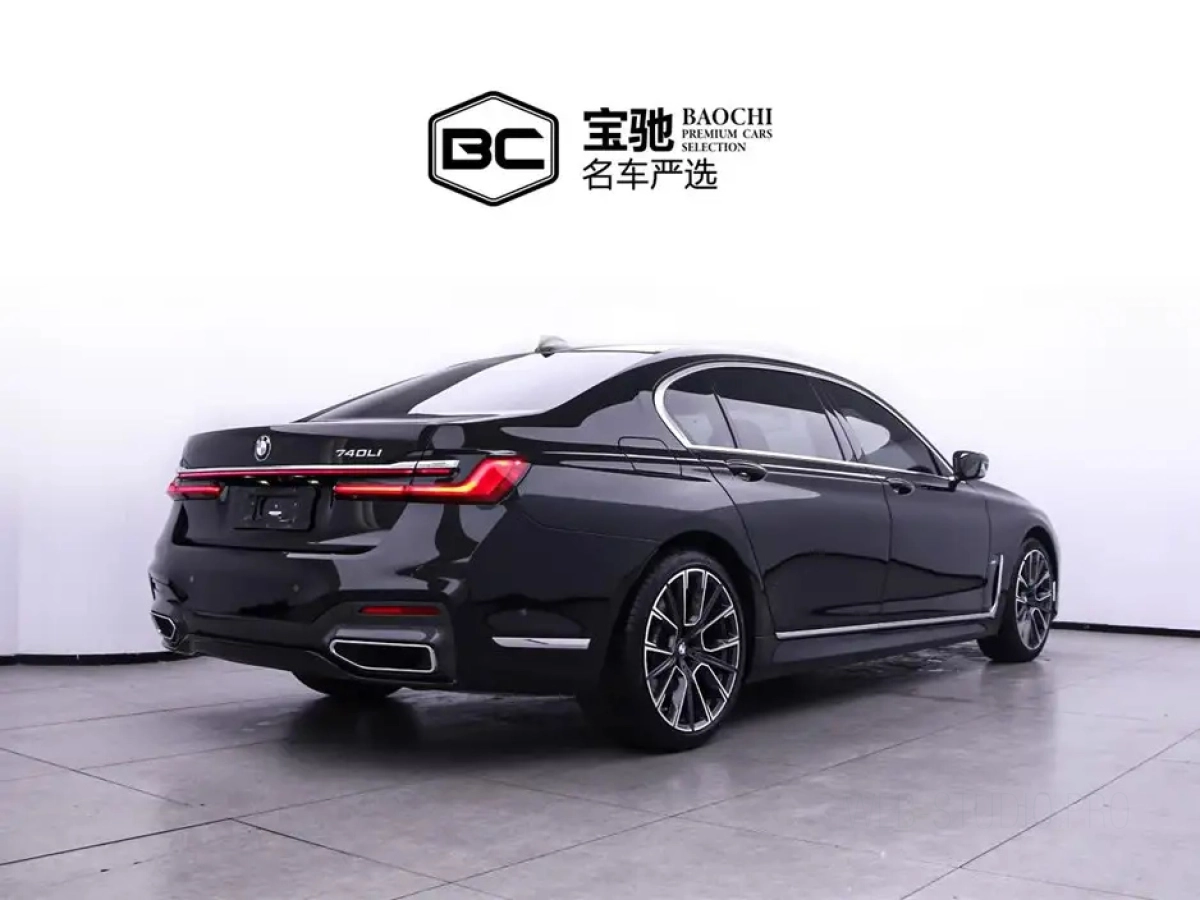 BMW 7-SERIES