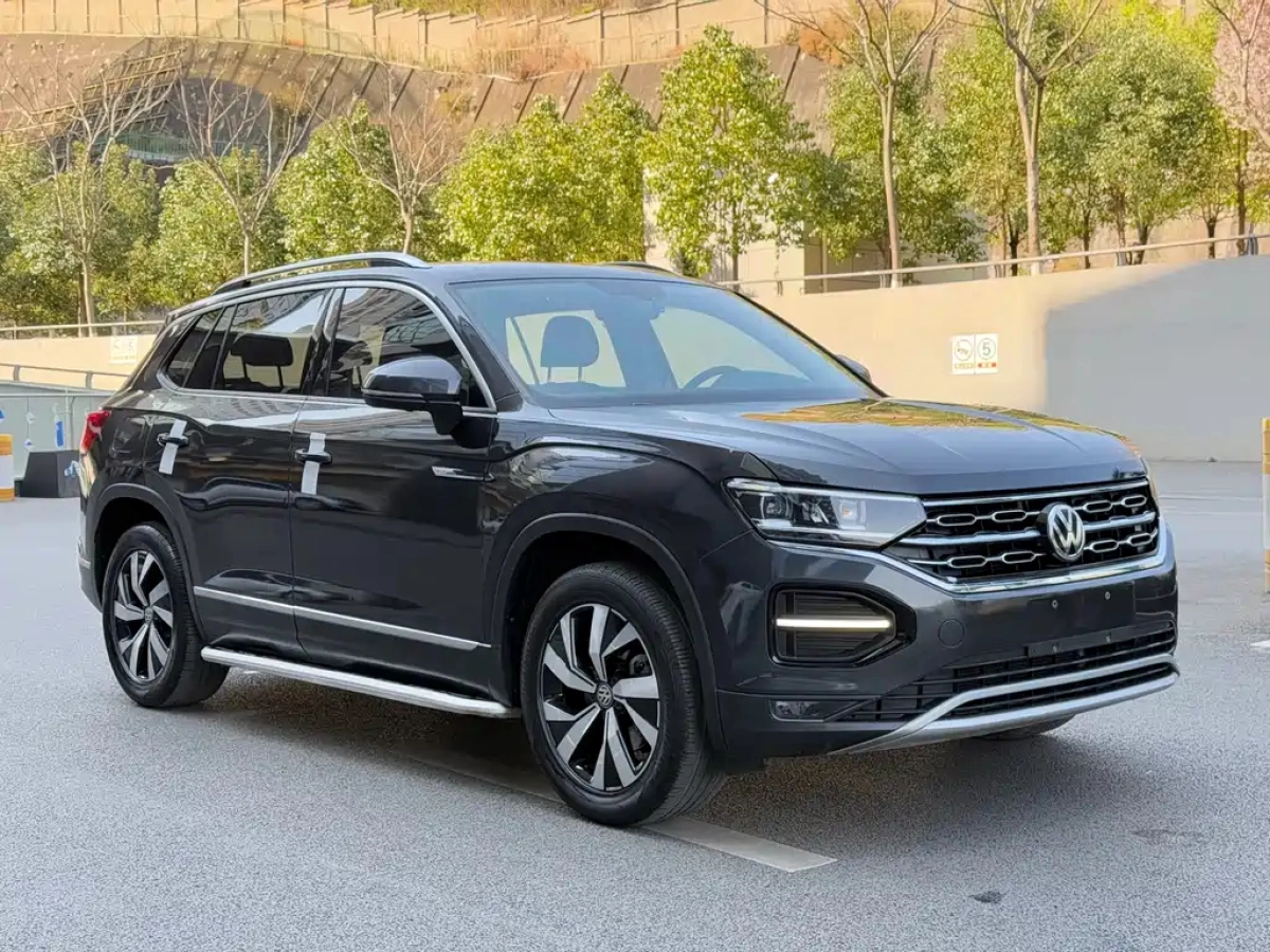 VOLKSWAGEN TAYRON
