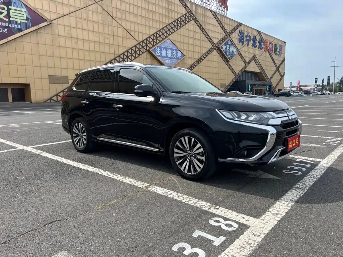 MITSUBISHI OUTLANDER