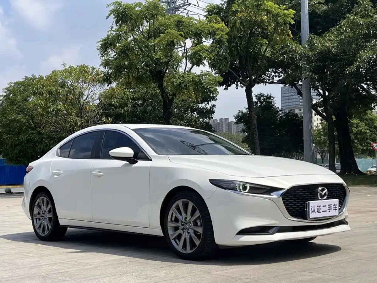 MAZDA 3 AXELA