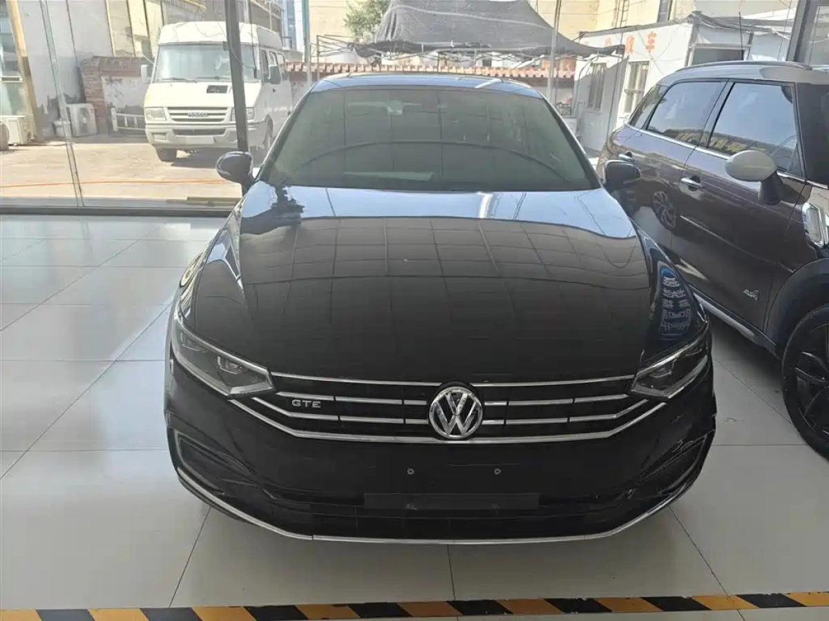 VOLKSWAGEN MAGOTAN GTE PLUG IN HYBRID