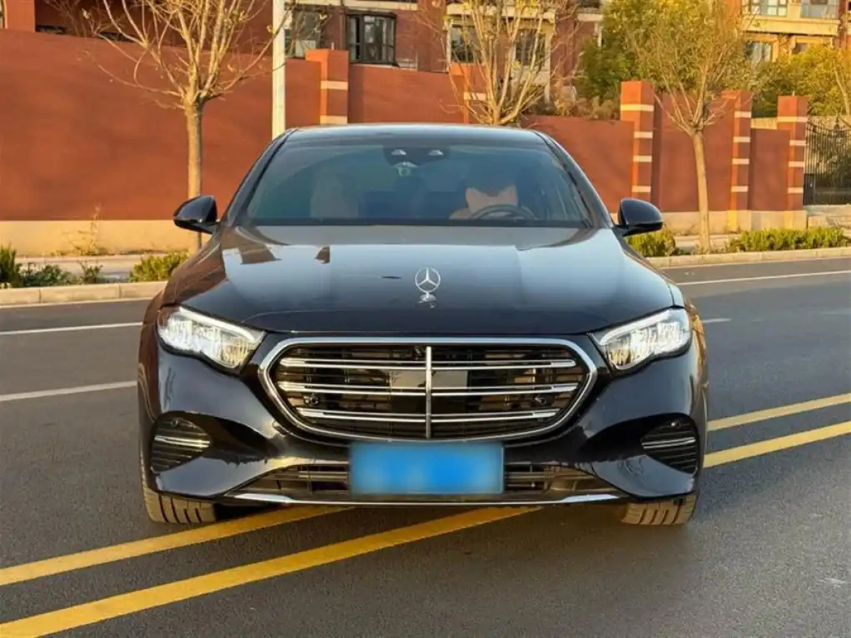 MERCEDES BENZ E-CLASS