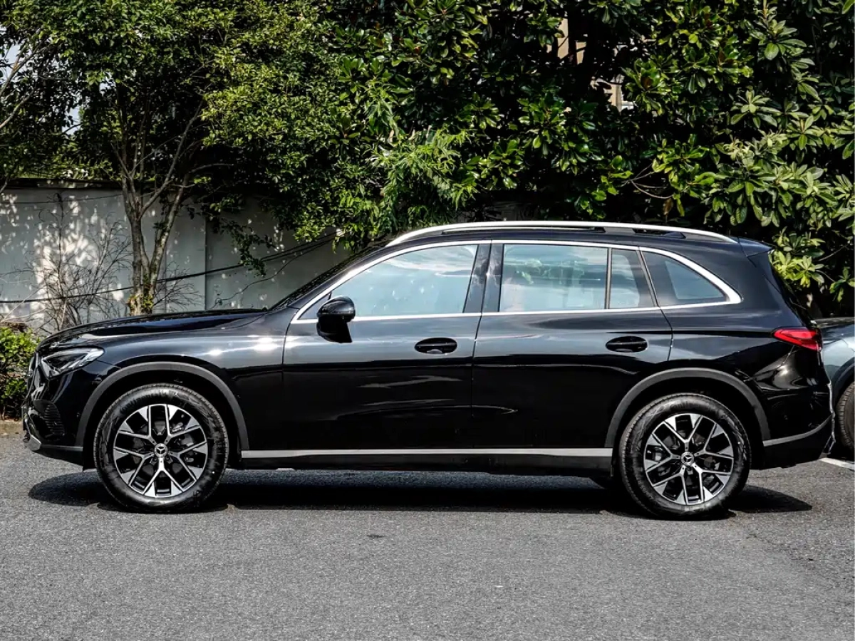 MERCEDES BENZ GLC