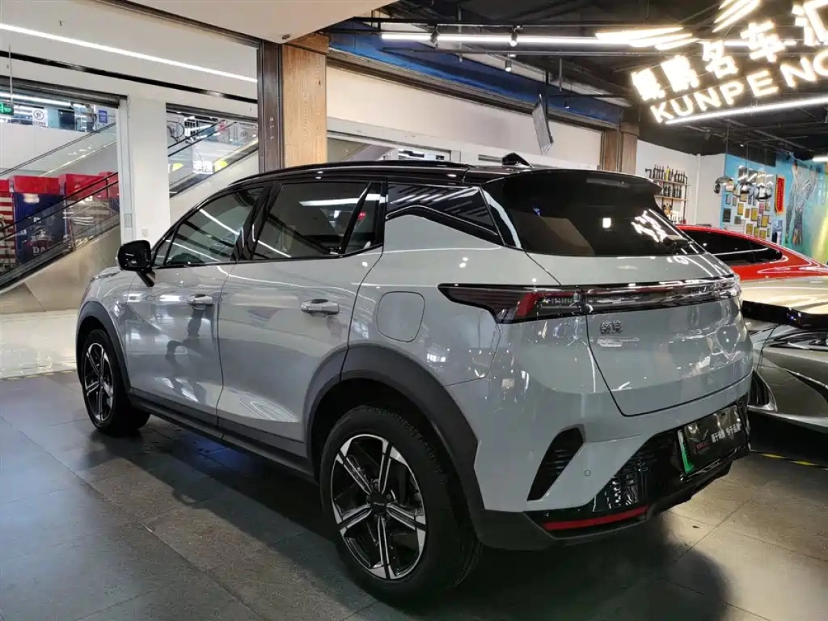 LYNK&CO 06 NEW ENERGY