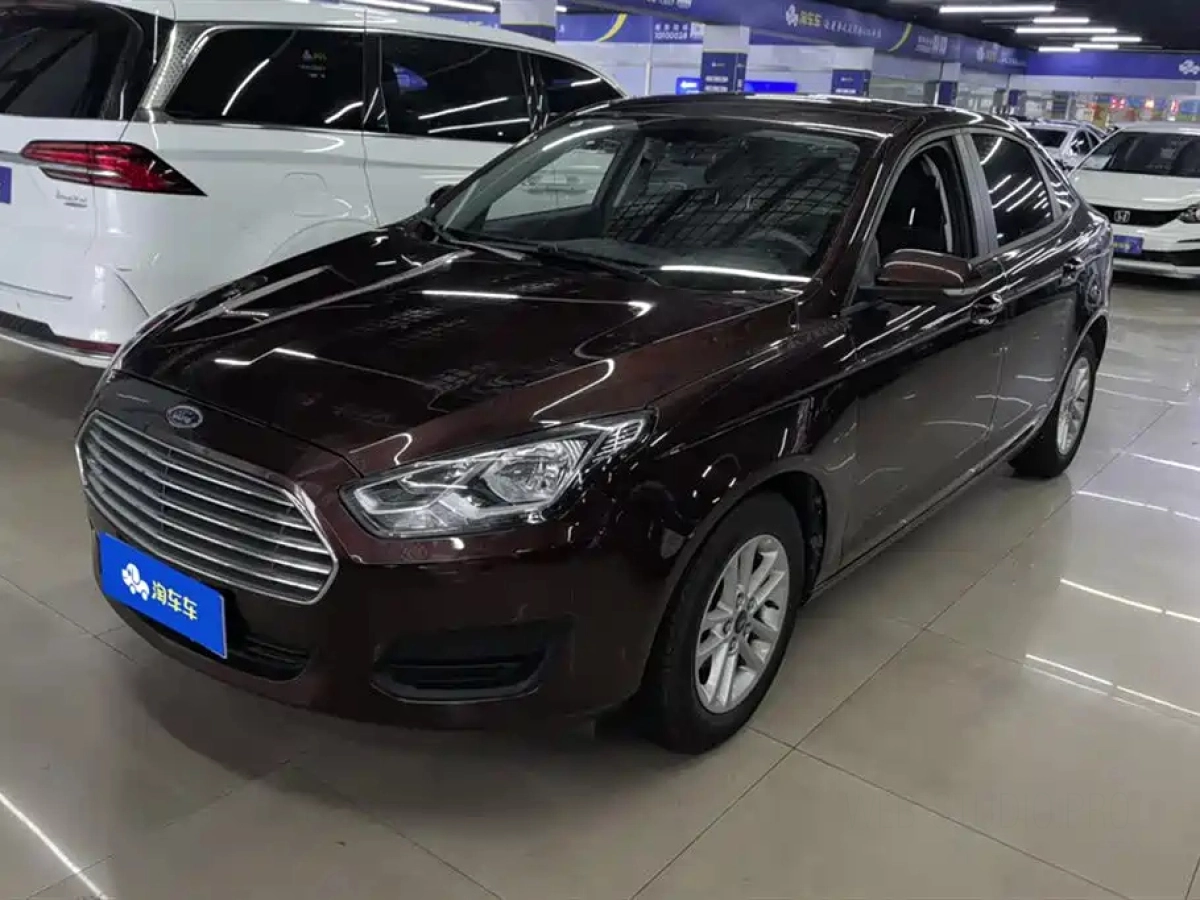 FORD ESCORT 2019