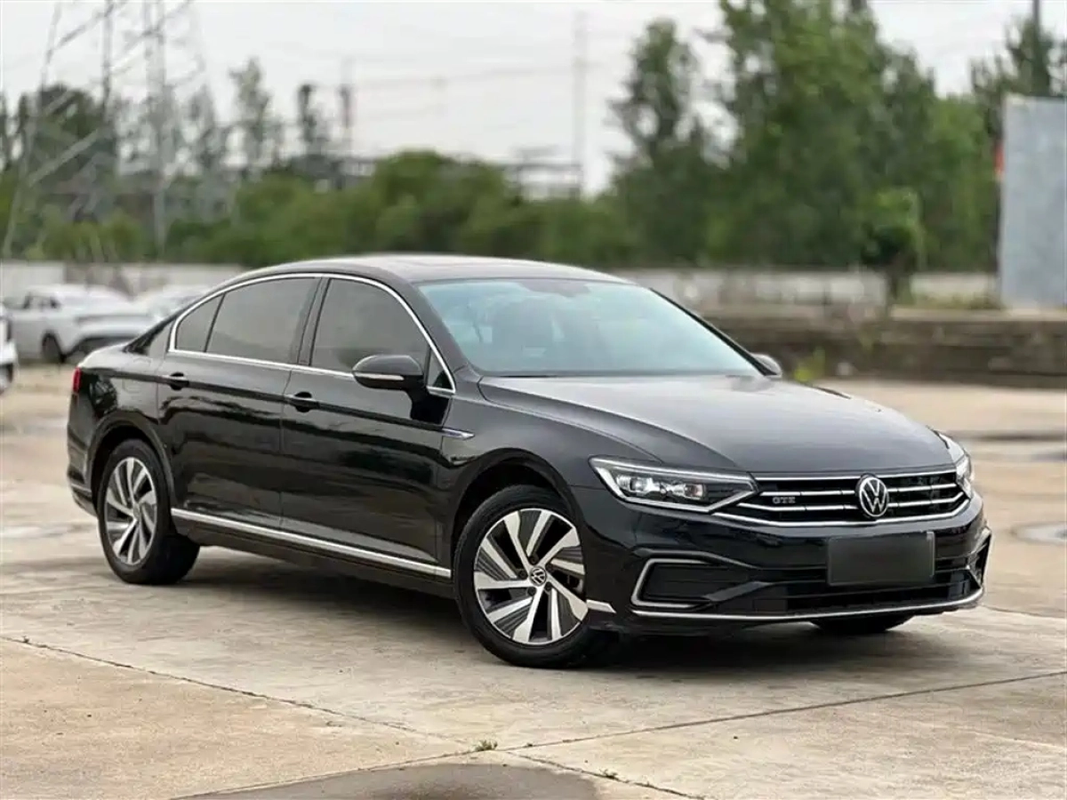 VOLKSWAGEN MAGOTAN GTE PLUG IN HYBRID