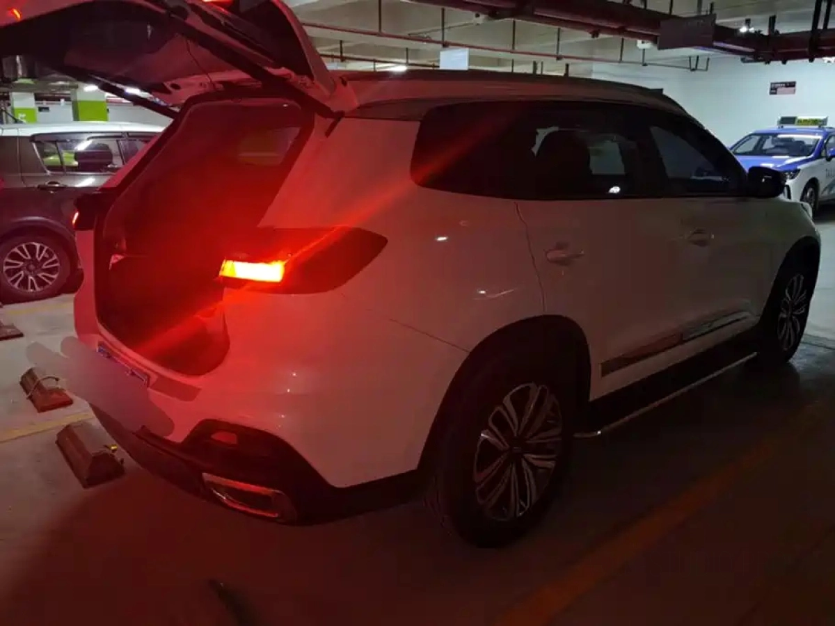 CHERY TIGGO 8