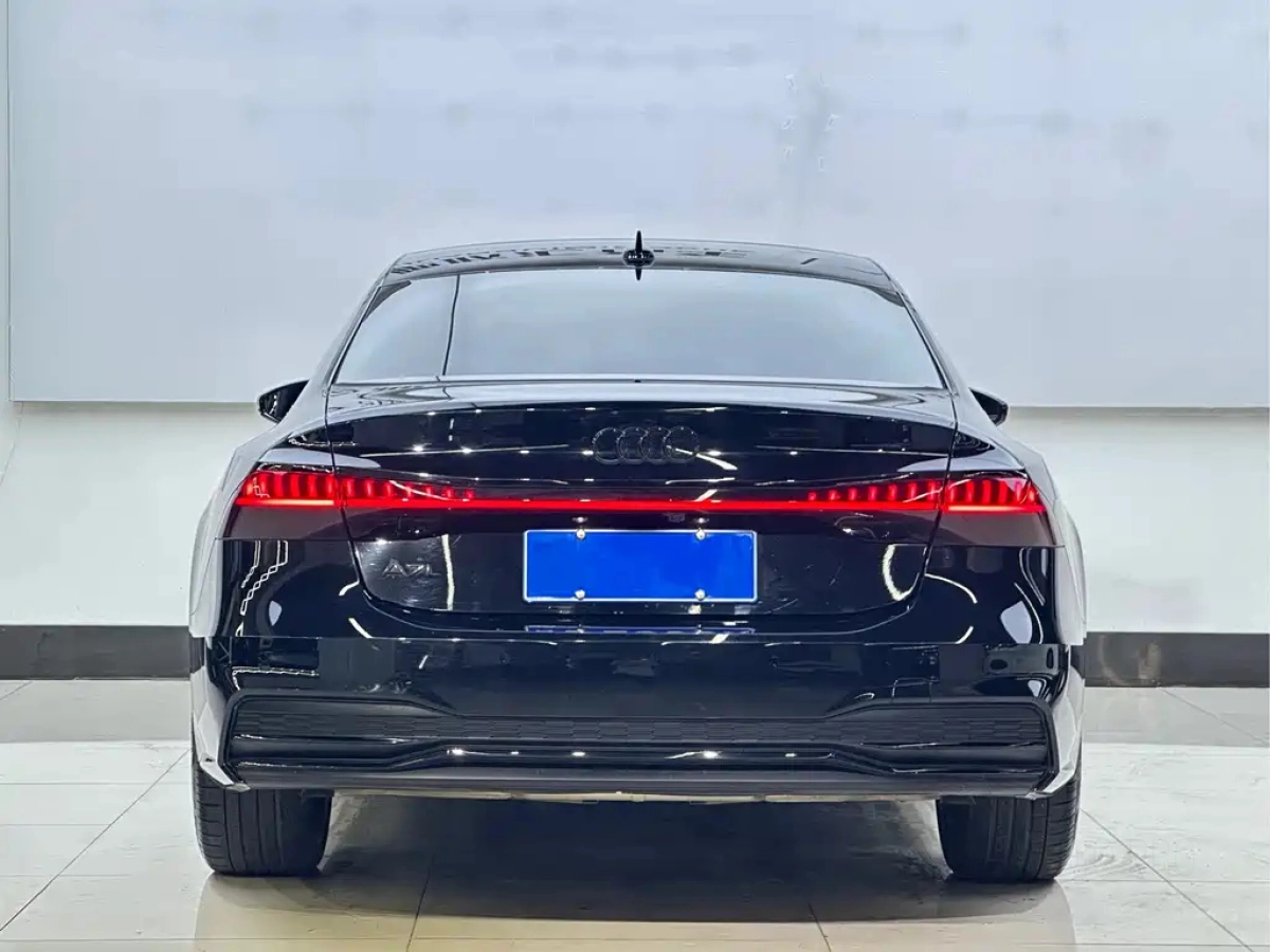 AUDI A7L