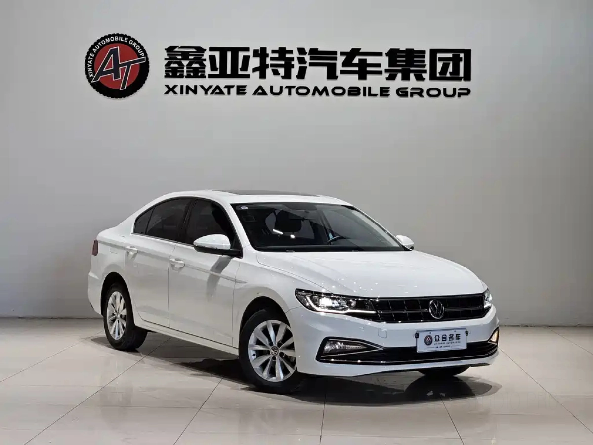 VOLKSWAGEN BORA
