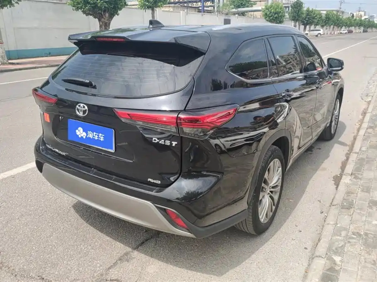 TOYOTA HIGHLANDER