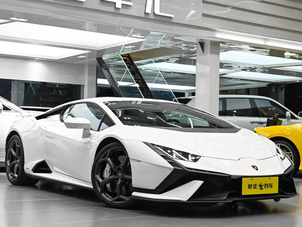 LAMBORGHINI HURACAN