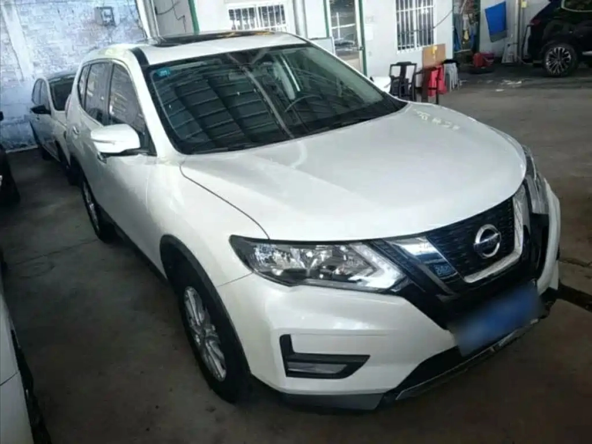NISSAN X-TRAIL
