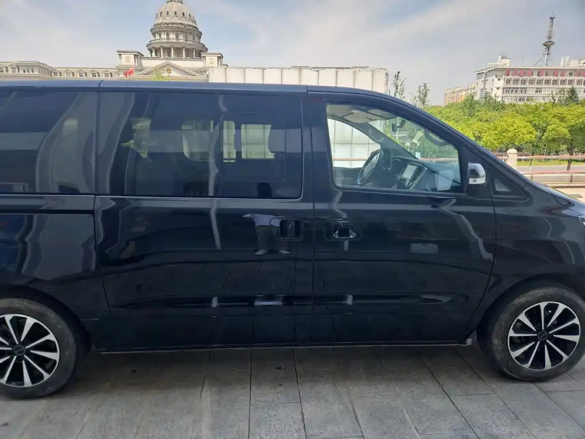 DONGFENG FORTHING M7