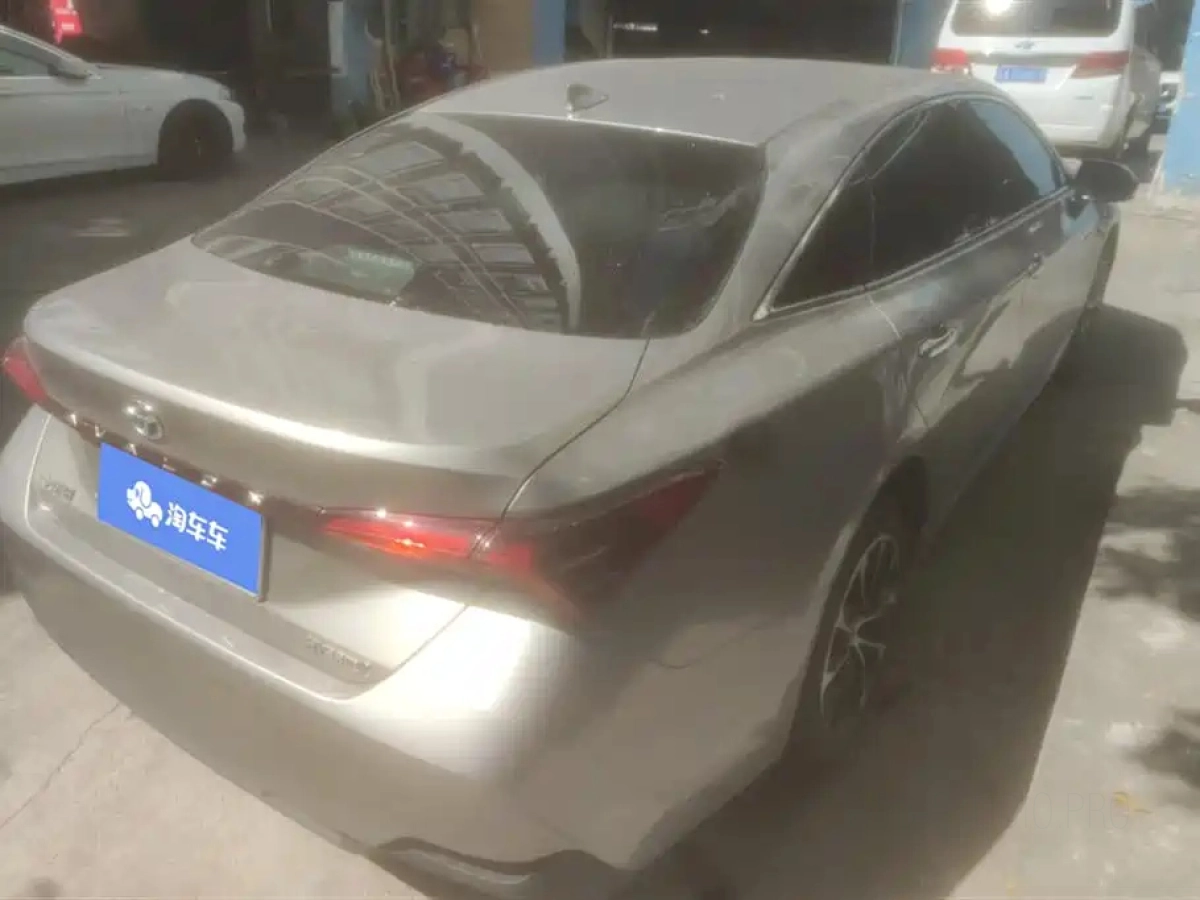 TOYOTA AVALON