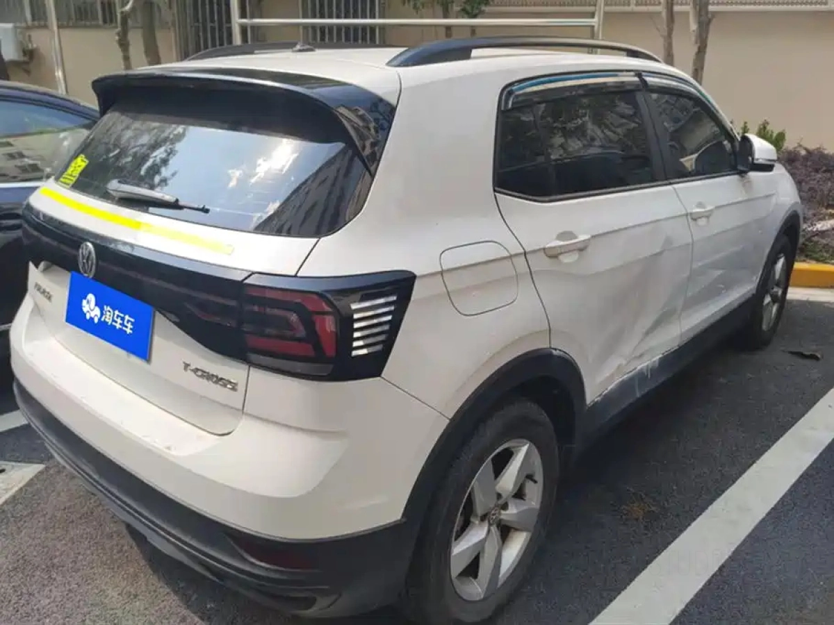 VOLKSWAGEN T-CROSS