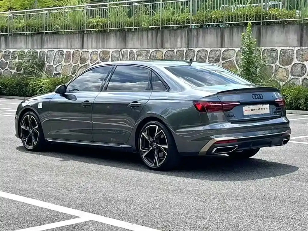AUDI A4L