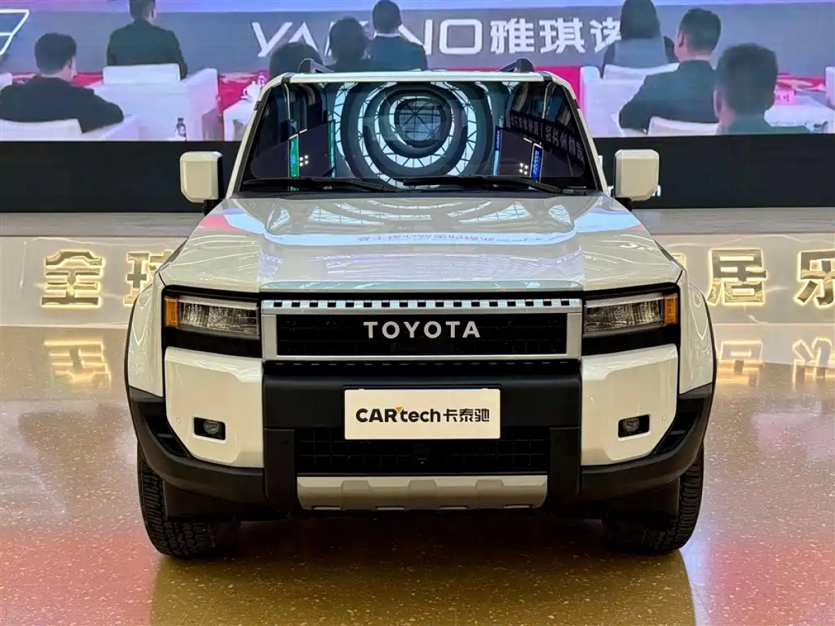 TOYOTA PRADO
