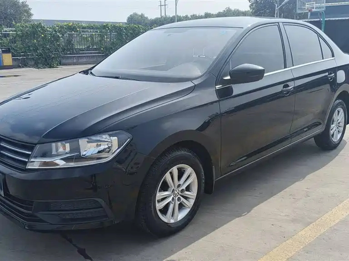 VOLKSWAGEN SANTANA