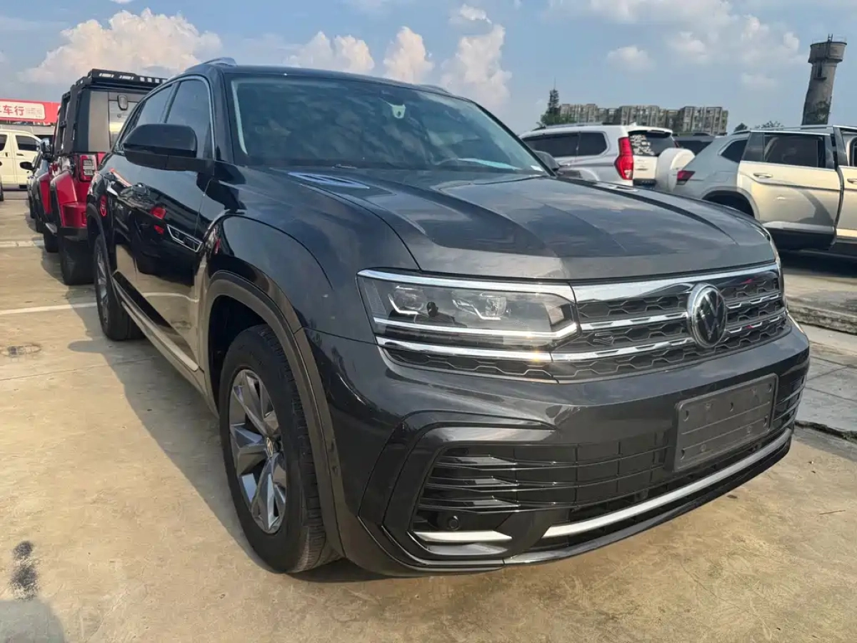 VOLKSWAGEN TOURAN