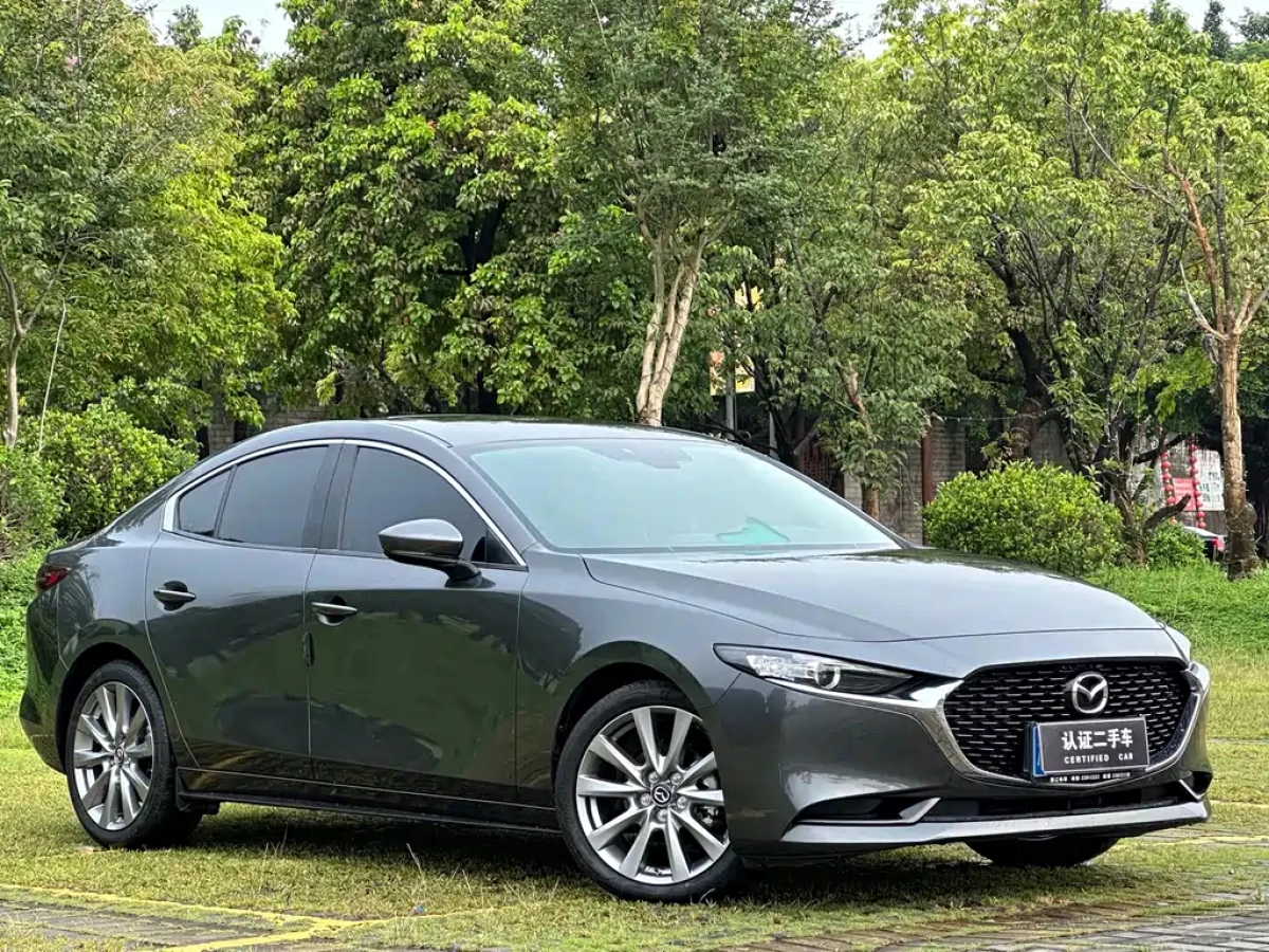 MAZDA 3 AXELA