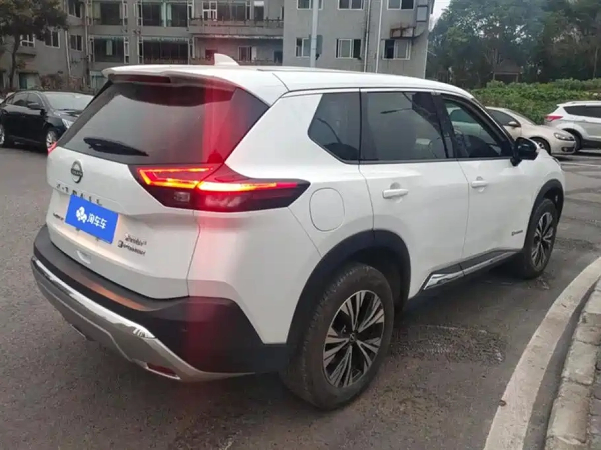 NISSAN X-TRAIL