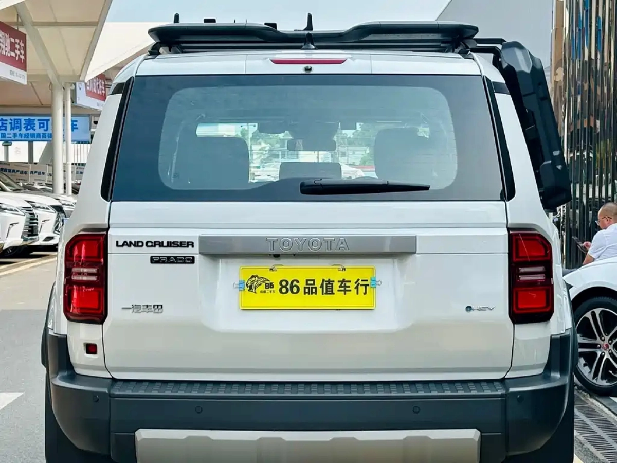 TOYOTA PRADO